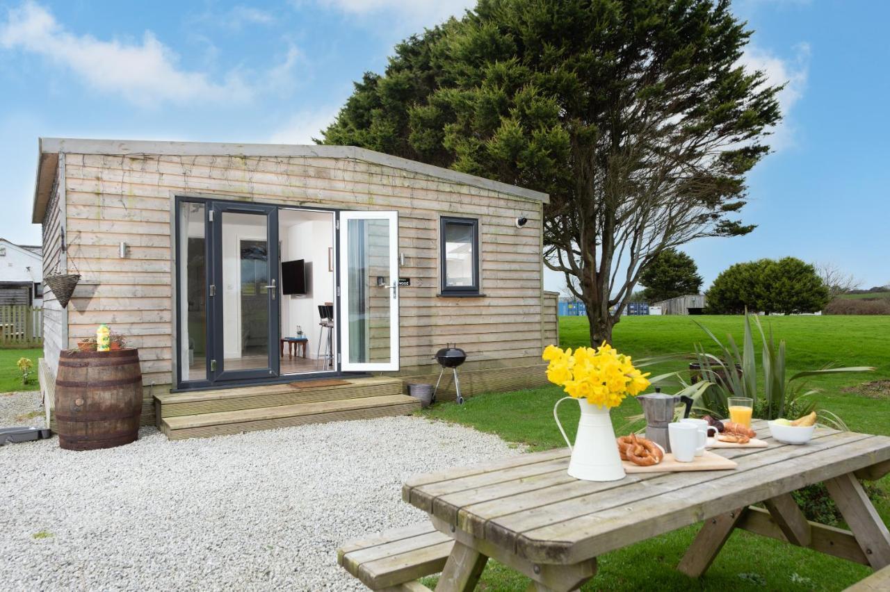 Bushwood-Beautifully Fitted Wooden Lodge Helston Cornwall Exterior foto